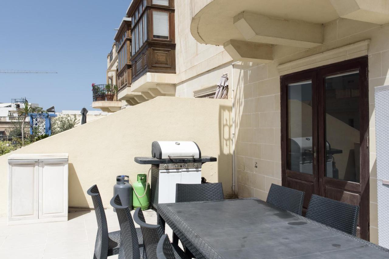 Stunning 4 Bedroom Apart. Near Balluta Bay 公寓