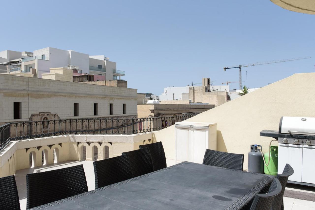 Stunning 4 Bedroom Apart. Near Balluta Bay *