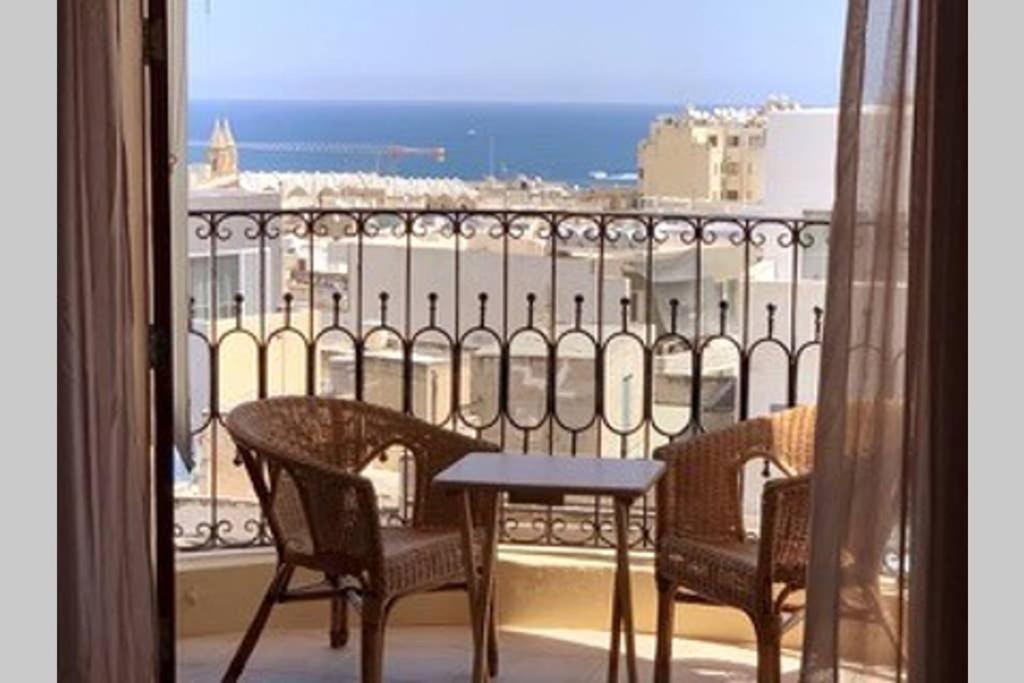 Appartement Stunning 4 Bedroom Apart. Near Balluta Bay *
