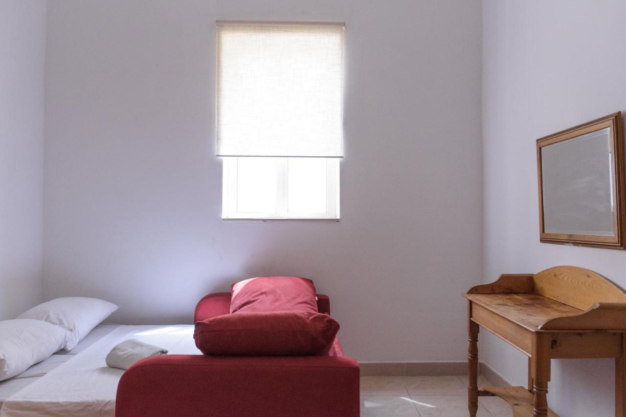 Stunning 4 Bedroom Apart. Near Balluta Bay Appartement Sliema