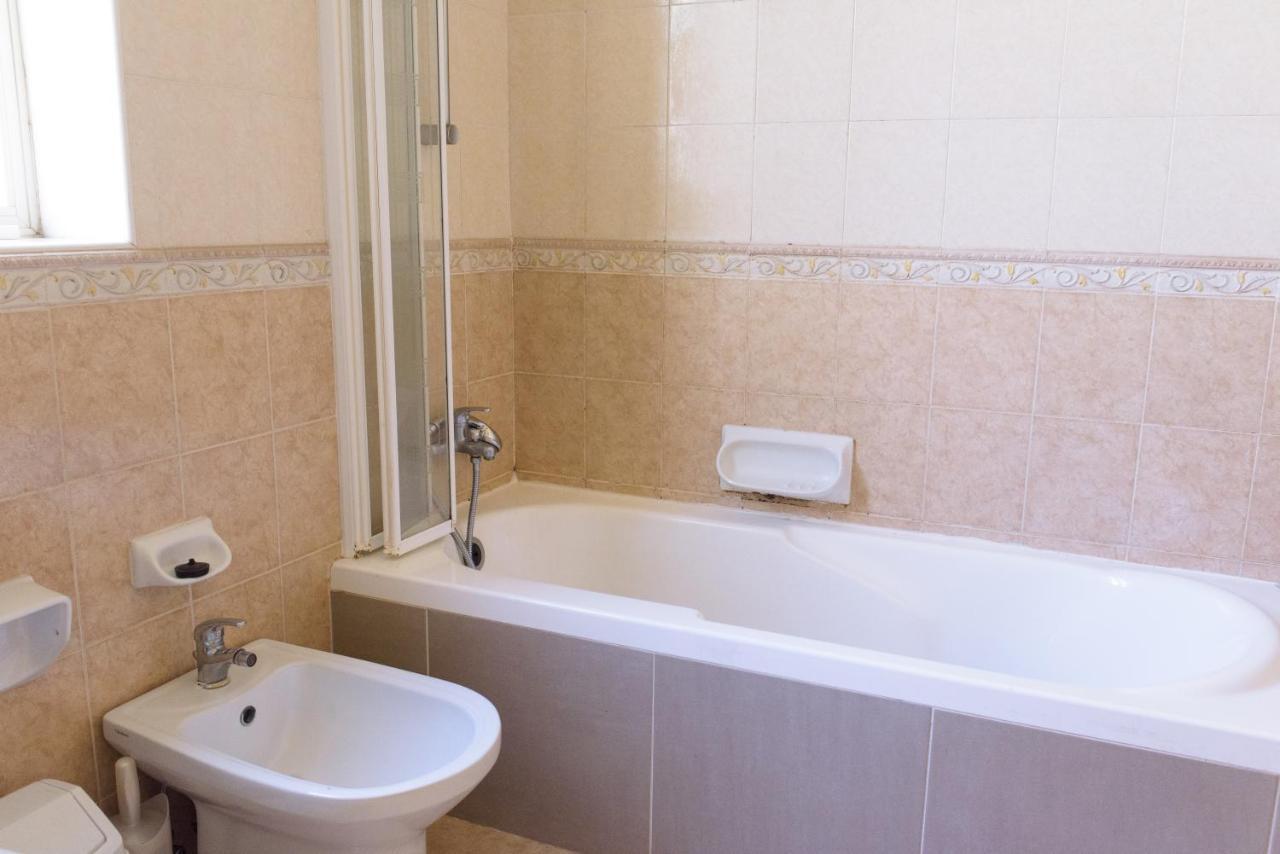 Stunning 4 Bedroom Apart. Near Balluta Bay Sliema